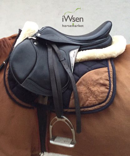 Конкурное седло Equiline Nick Skelton